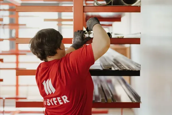 Alex Moling Isifer Ditta 4